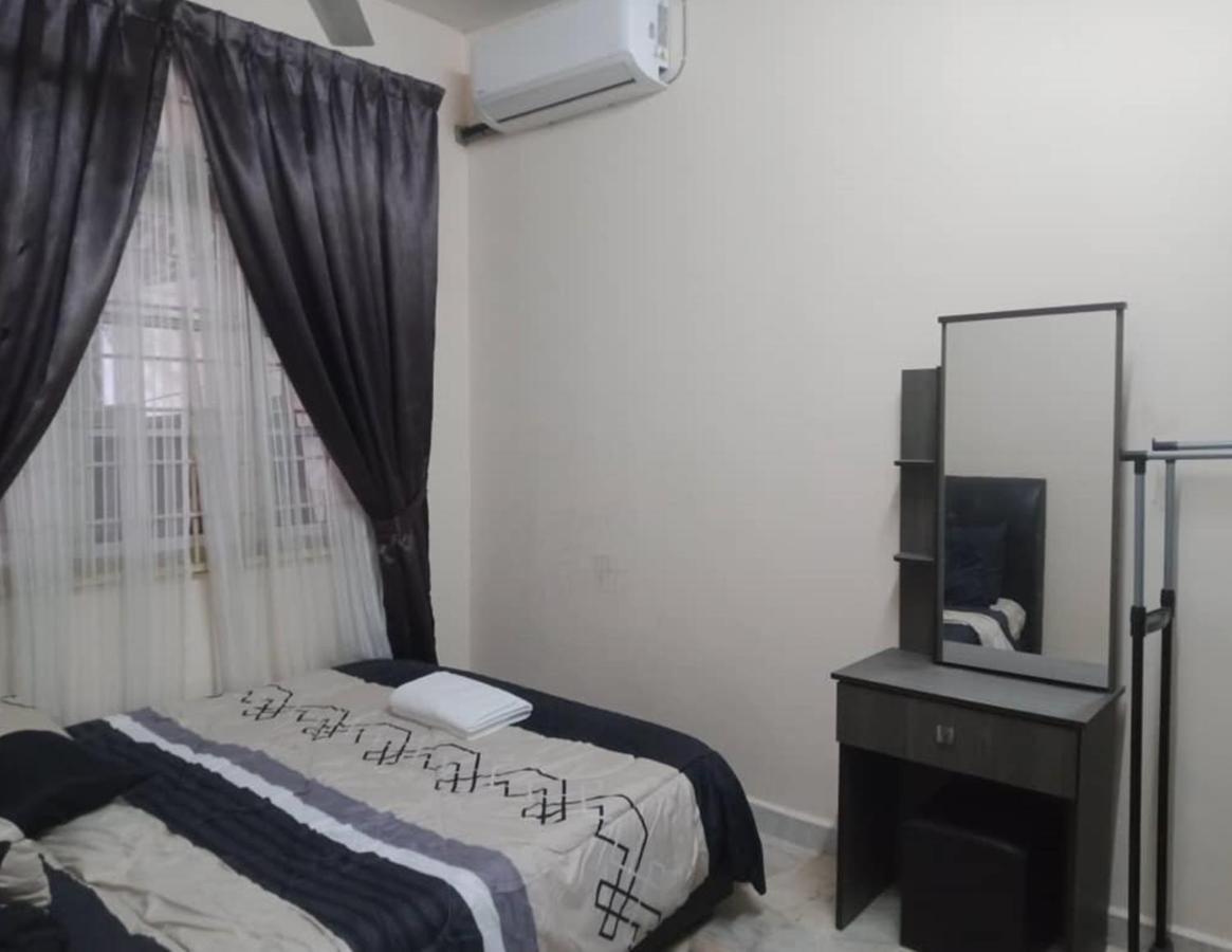 Ilham Homestay Kuantan Exterior photo